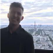 Vous avez aimez  El profesor  de la casa des papel. Vous adorerez  El profesor CORDON . 
On pourra apprendre en ayant des conversations simples et utiles